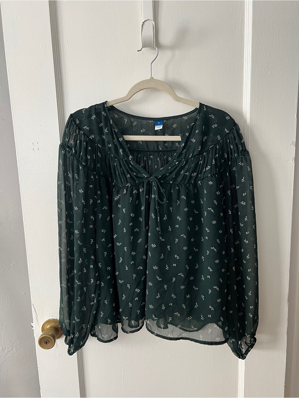 Old Navy Dark Green Floral Tie-Neck Blouse